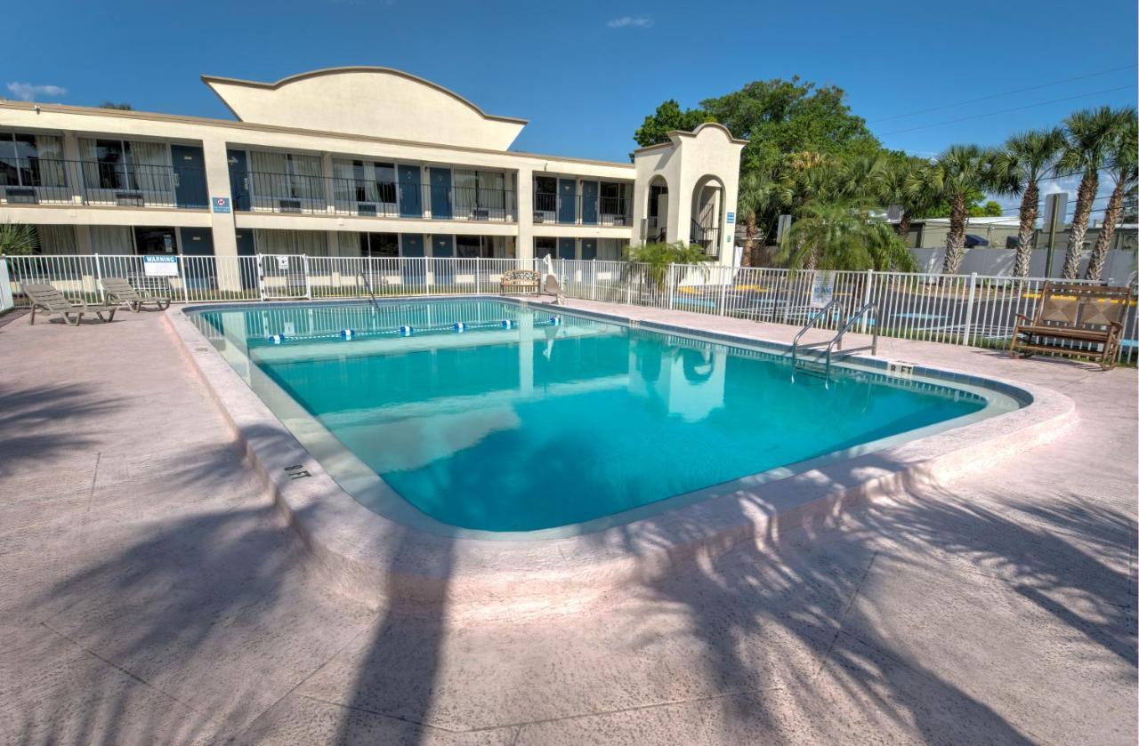Bayside Inn Pinellas Park - Clearwater Eksteriør billede